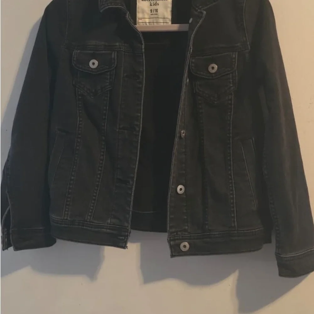 Abercrombie & Fitch classic black